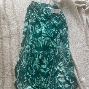 Green Leaf Print Skirt